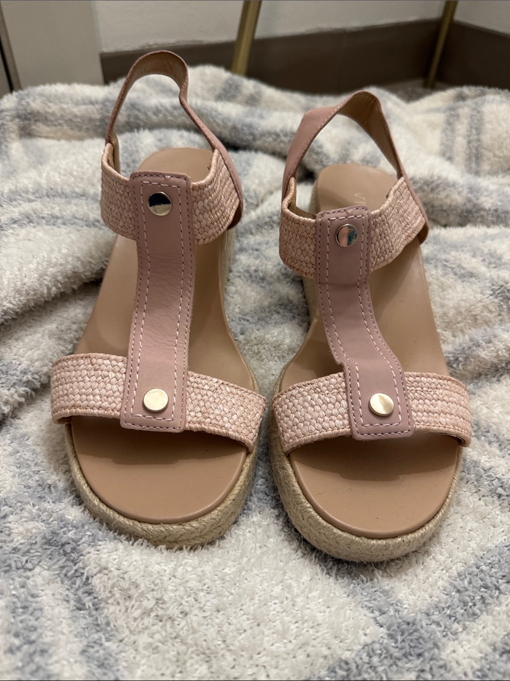 Vionic Pink Wedge Sandals